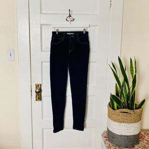 Levi’s High Rise Skinny Jeans Dark Navy 26
